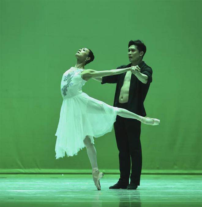 这个“舞蹈家的摇篮”65岁风华正茂(图10)